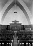 Kerkzaal met liturgisch centrum.
<br/>
Particulier bezit, zj